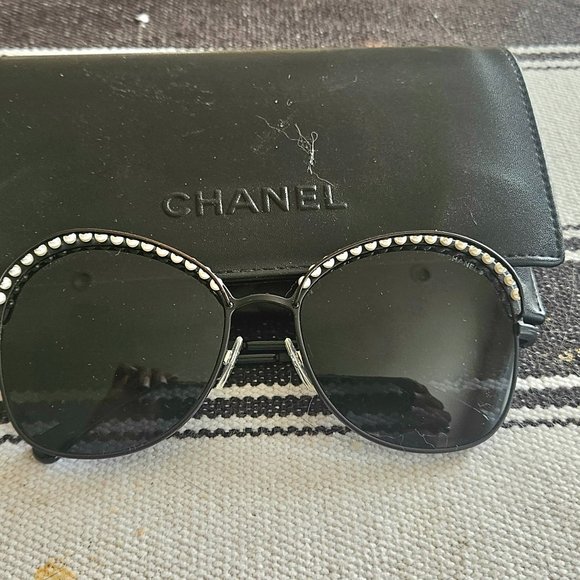 Designer Sunglasses - Picture 1 of 1